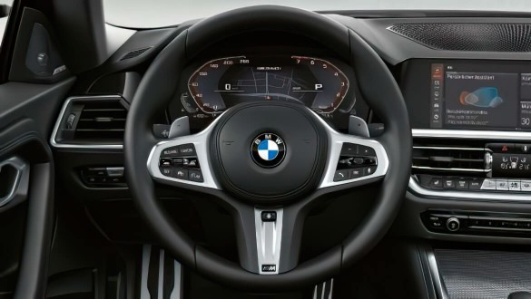 Адаптивна підвіска М і адаптивне спортивне рульове управління.