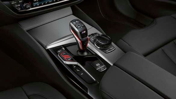 8-ступінчаста коробка передач M Steptronic з технологією Drivelogic.