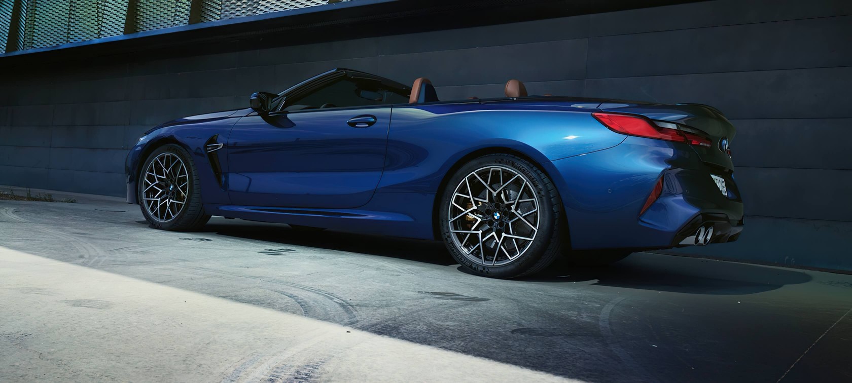 BMW M8 КАБРІОЛЕТ – ОСОБЛИВОСТІ ПРОДУКТУ.