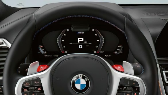 Проекційний дисплей із спеціальною індикацією M.