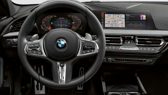 Рульове управління M Sport.