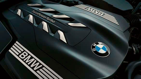 8-циліндровий бензиновий двигун BMW TwinPower Turbo