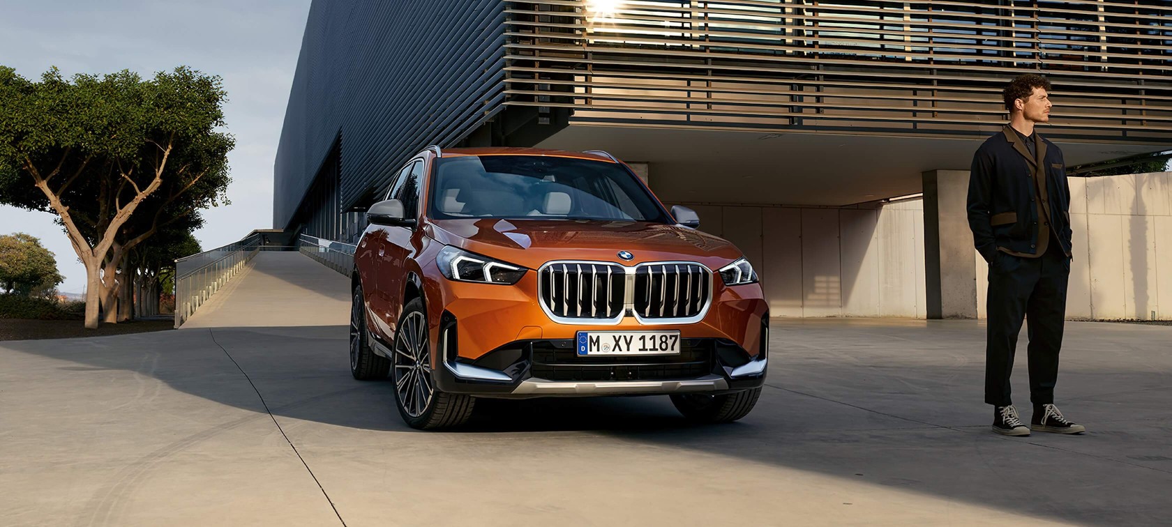 ОСОБЛИВОСТІ ЕКСТЕР'ЄРА НОВОГО BMW X1.