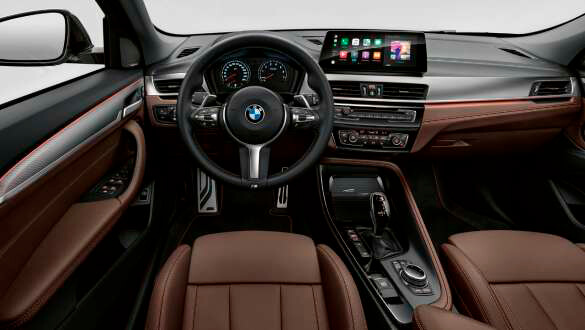 Активний круїз-контроль з функцією Stop & Go.