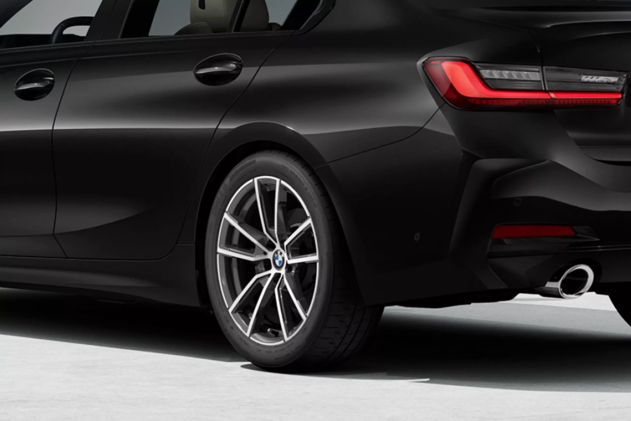 Точна, динамічна і комфортна стандартна підвіска.