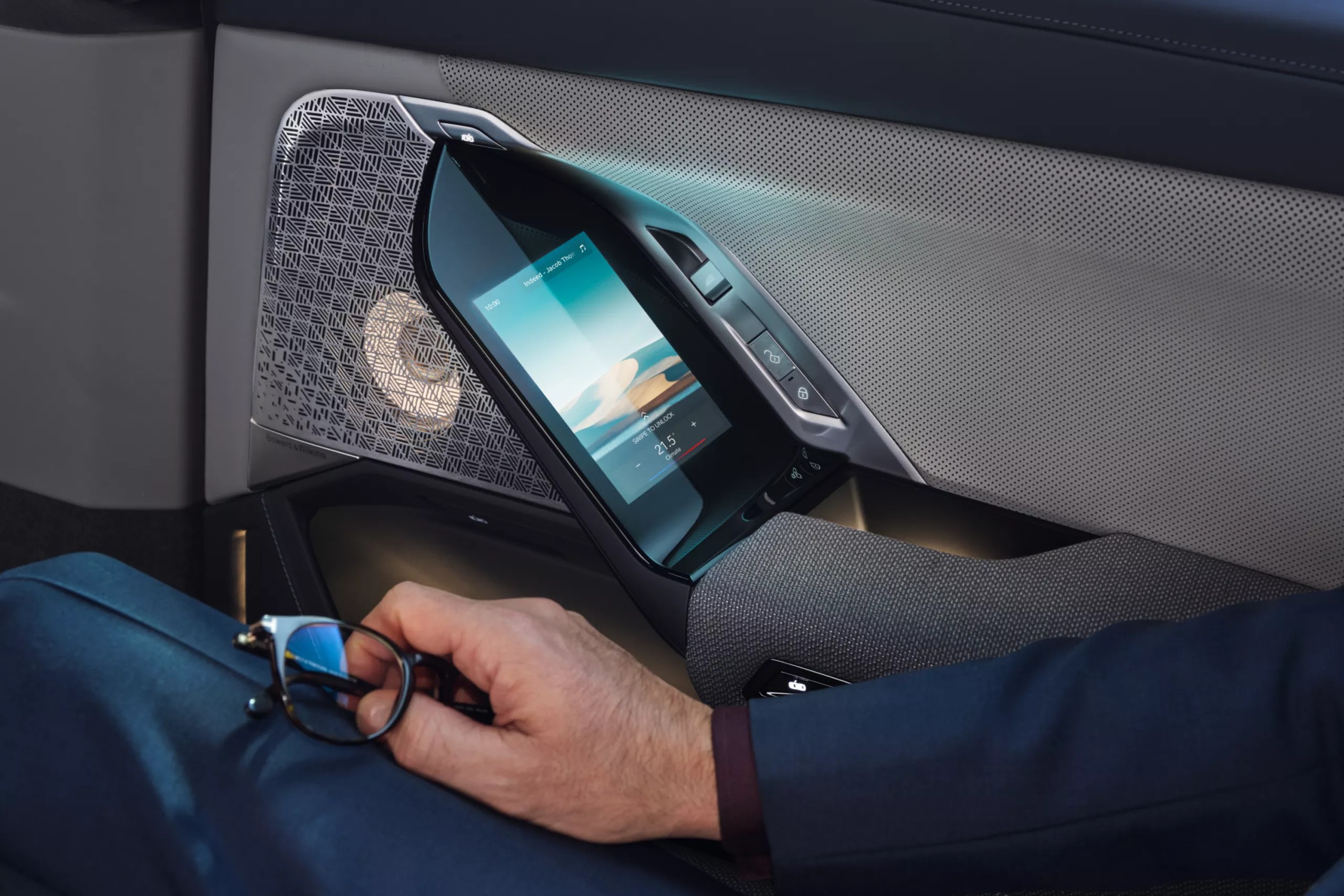 Сенсорні двері.