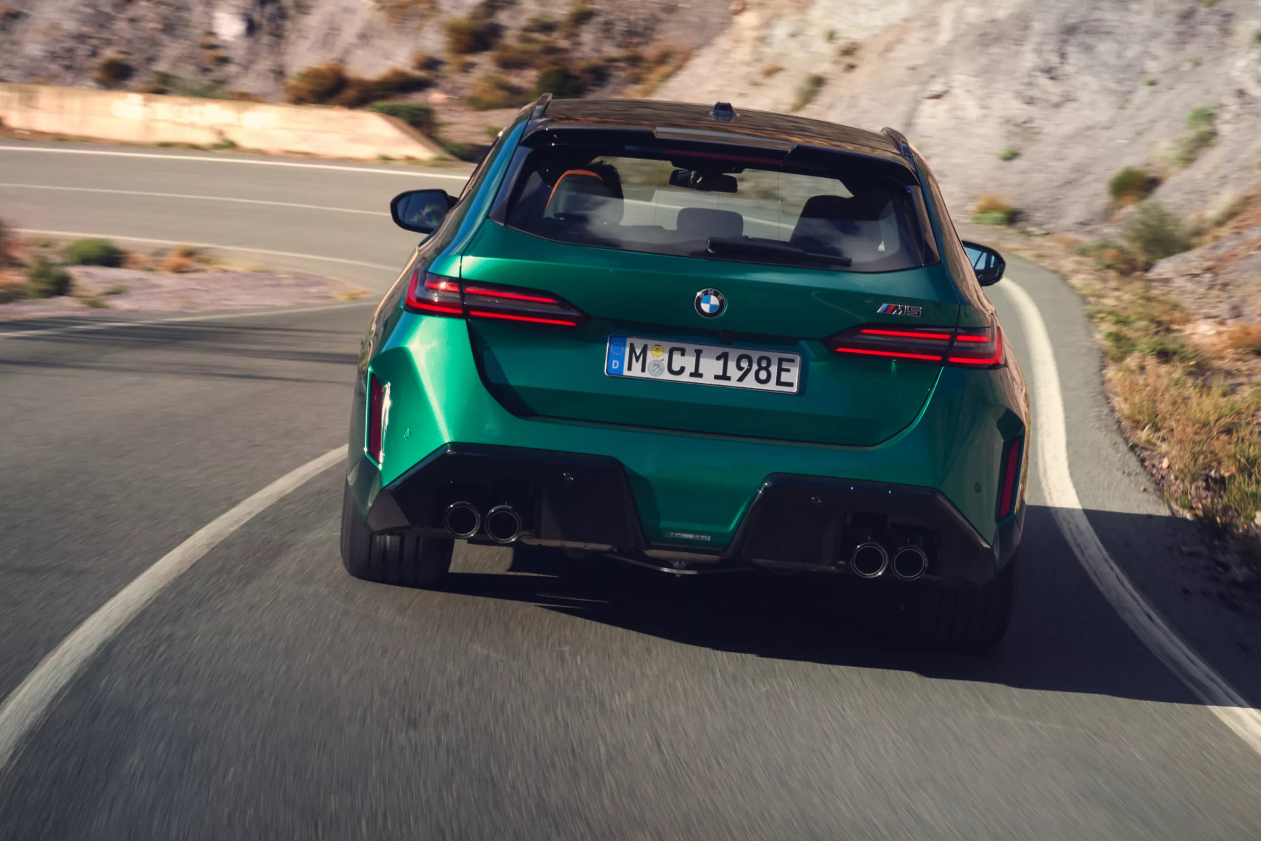 Повний крутний момент з самого старту.