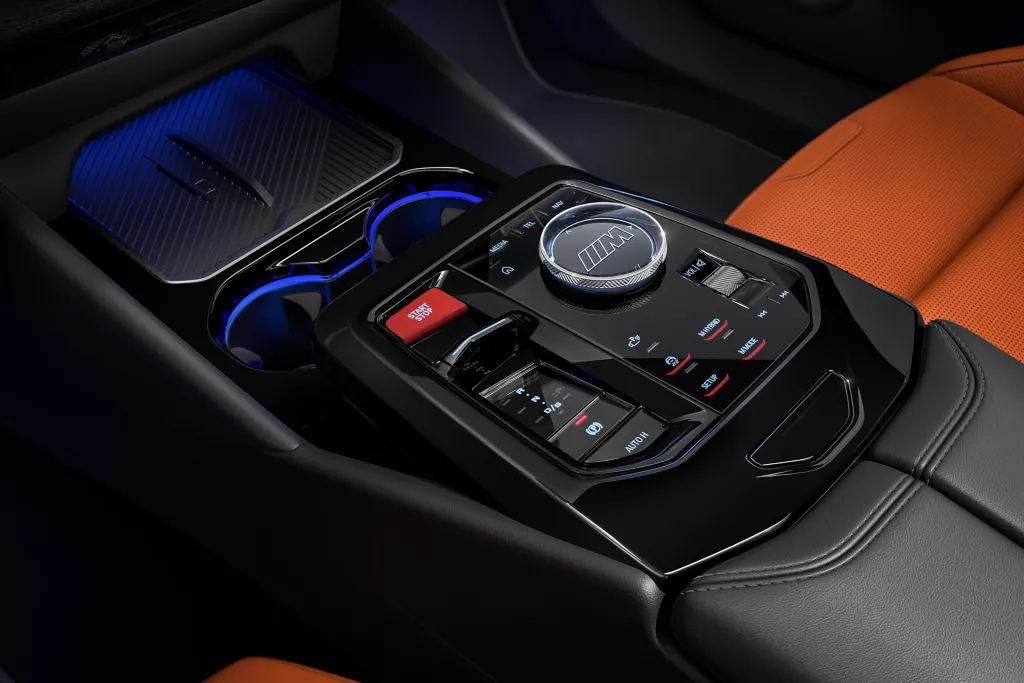 Усе в одному місці.