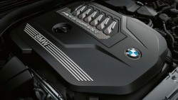 Рядный 6-цилиндровый бензиновый двигатель BMW М TwinPower Turbo.